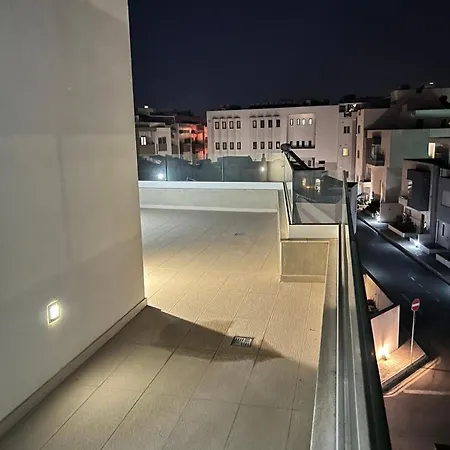 3story With 3 Bedrooms 2 Floor Bed Apartament Is-Swieqi